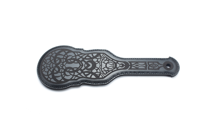 Springy leather spanking paddle ‘Ritual’ | BDSM Attributes