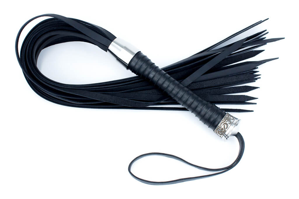Rubber coated leather flogger cover 1